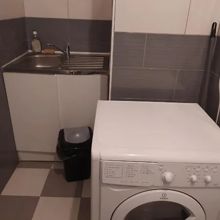 Charmant Studio Apartment Montreuil (Seine-Saint-Denis)