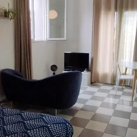 Apartment Charmant Studio Montreuil (Seine-Saint-Denis)